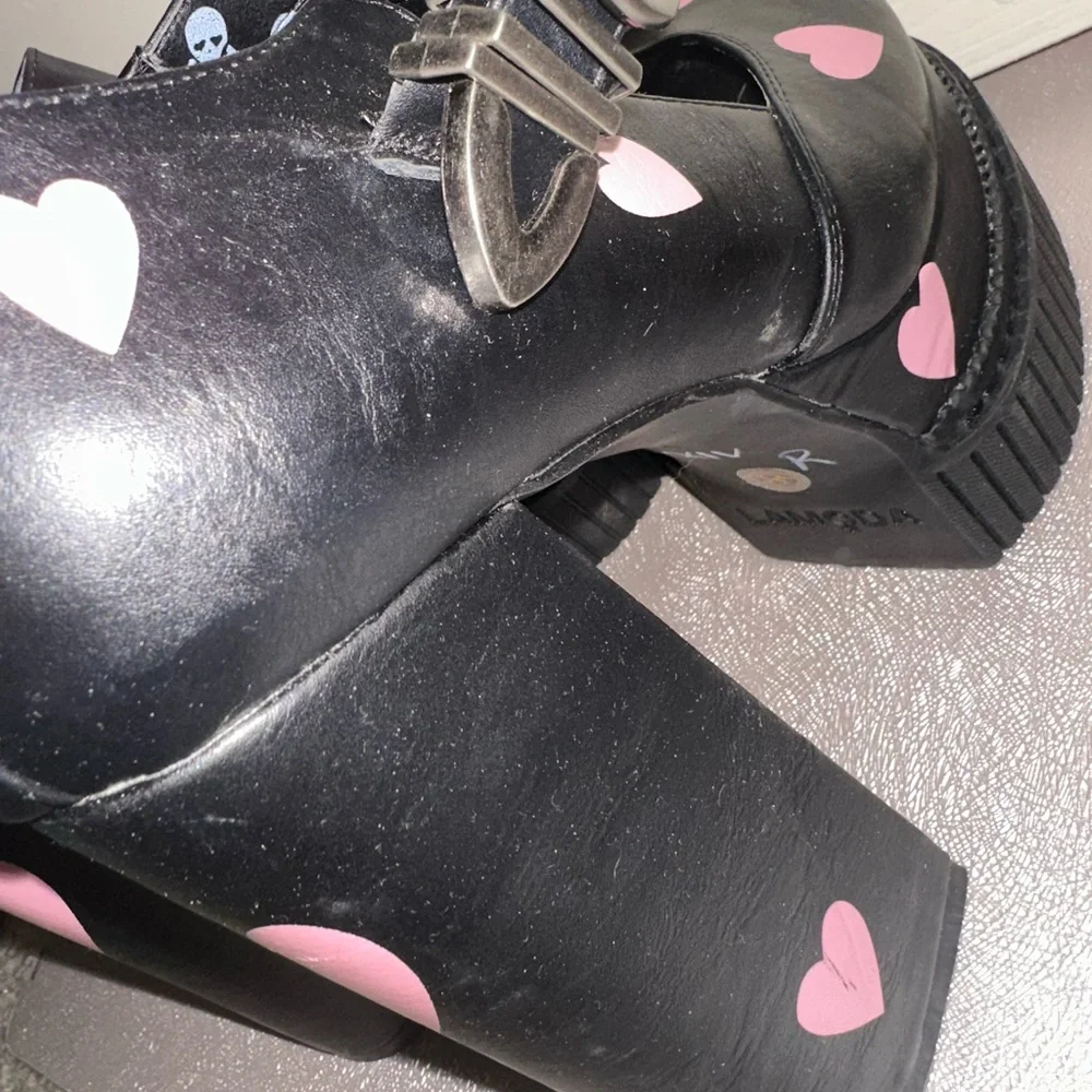 LAMODA Black Platform Mary Janes chunky Heels Pink Hearts 8 punk goth academia